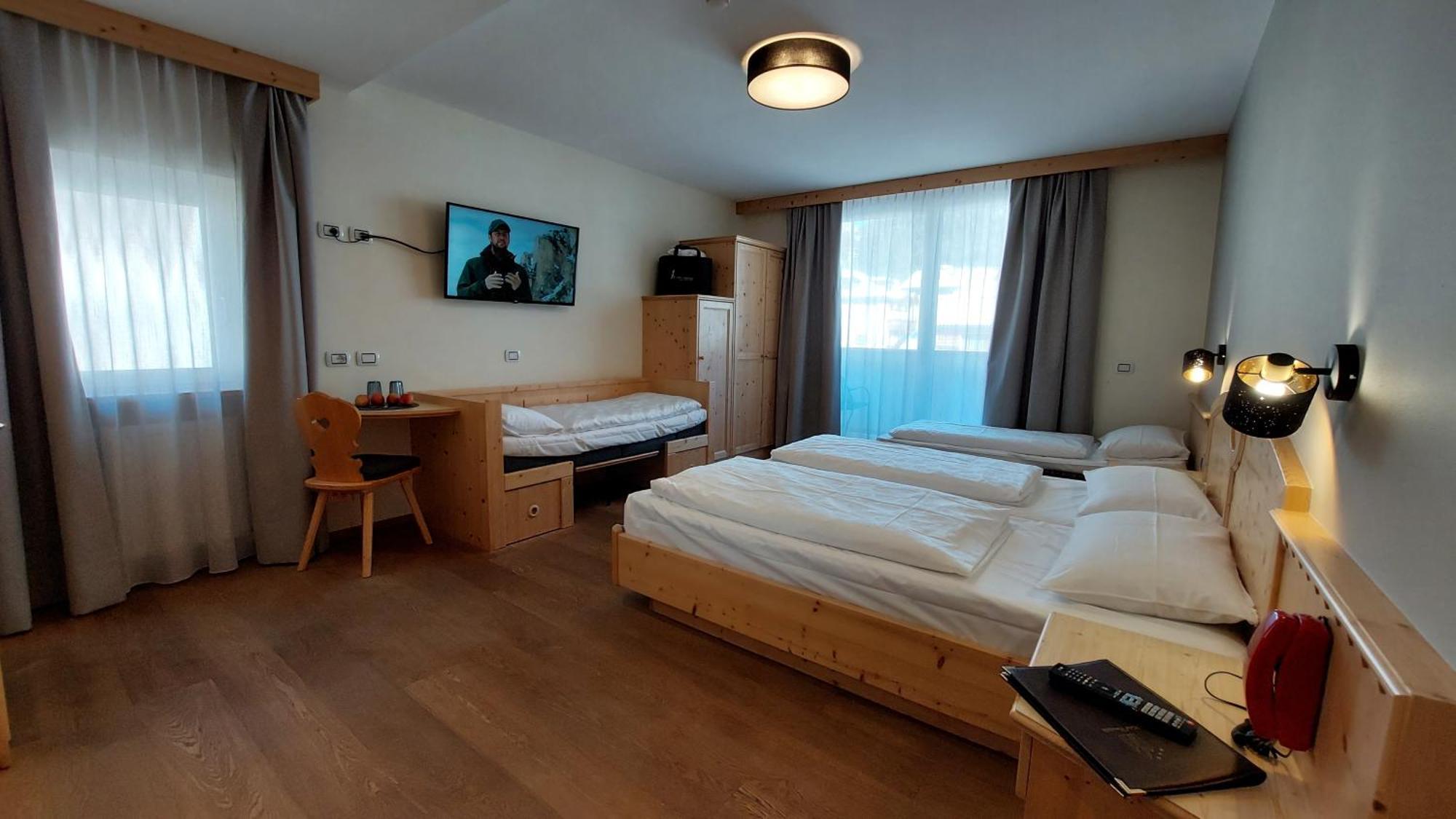 Hotel Cristallo Santa Cristina Val Gardena Kültér fotó